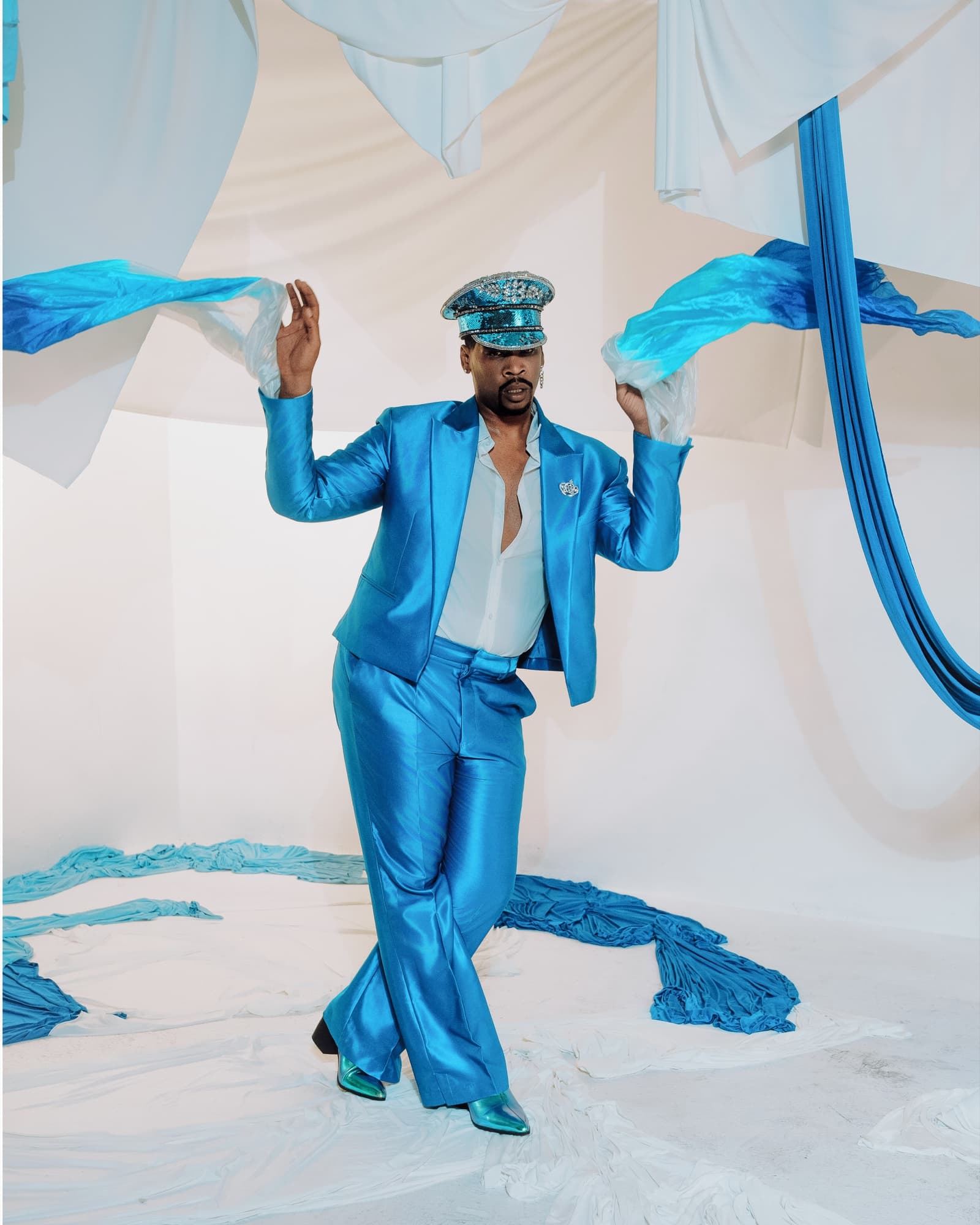 Royal Sands campaign look